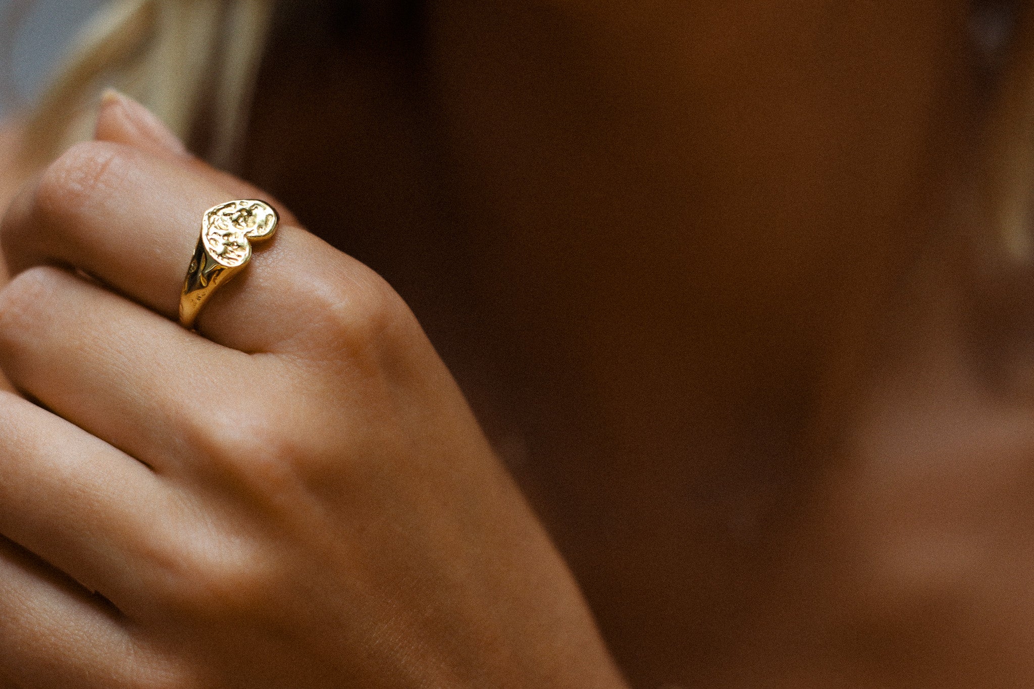 Heart Signet Ring - Gold - Aaria London