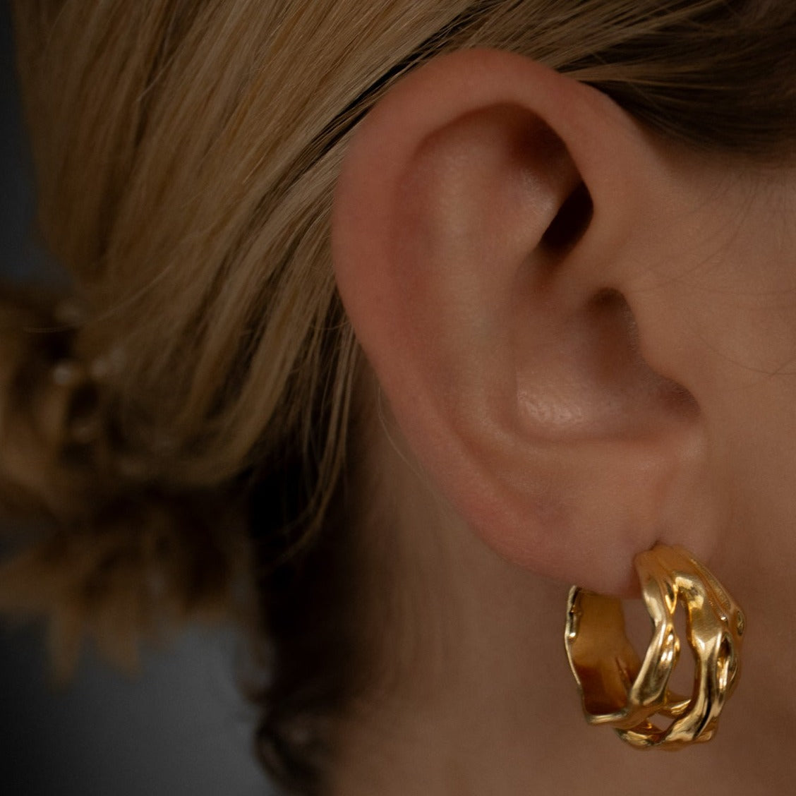 Mendoza Hoop Earrings - Gold - Aaria London