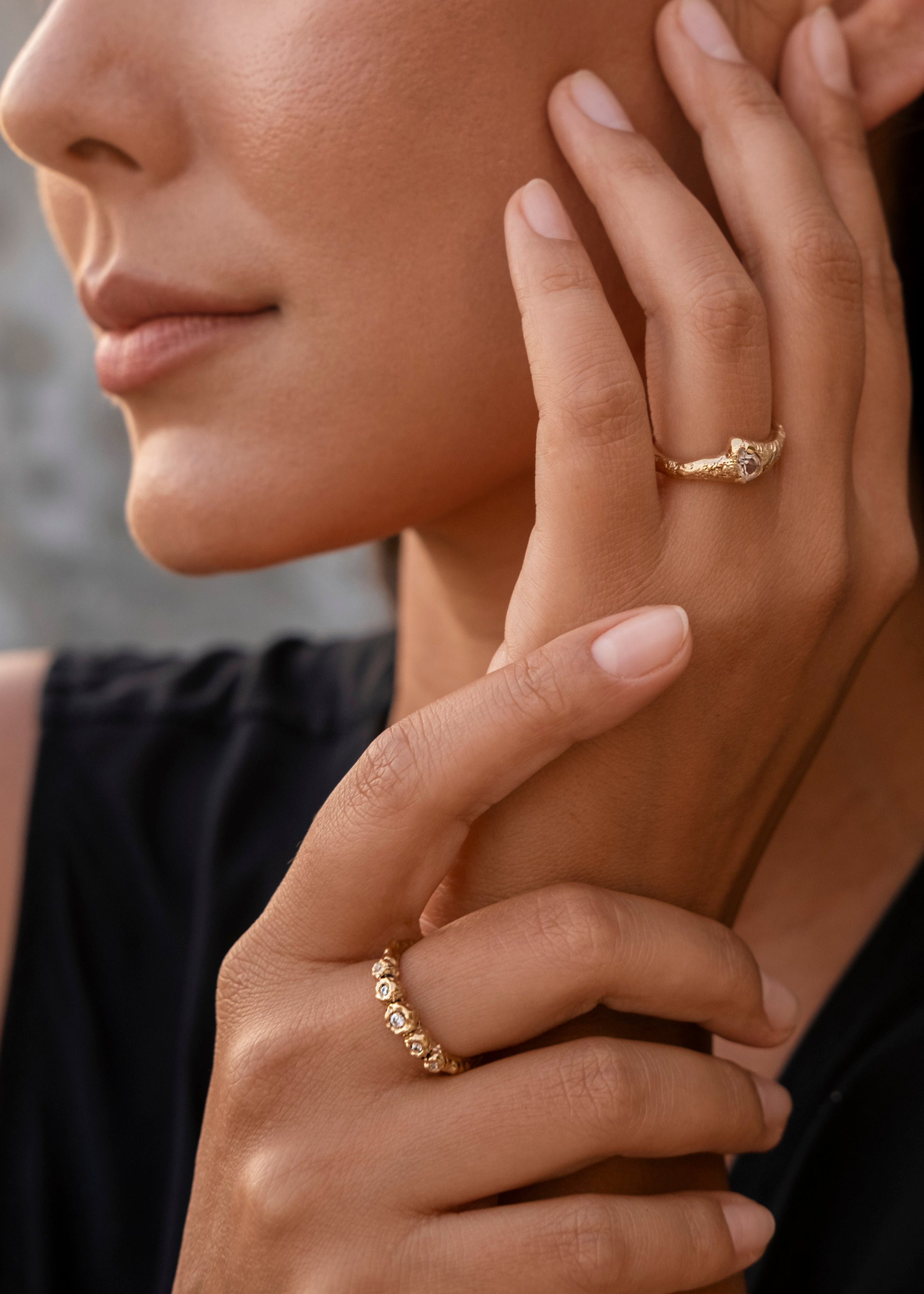 Sierra Hammered Ring With White Topaz - Silver - Aaria London