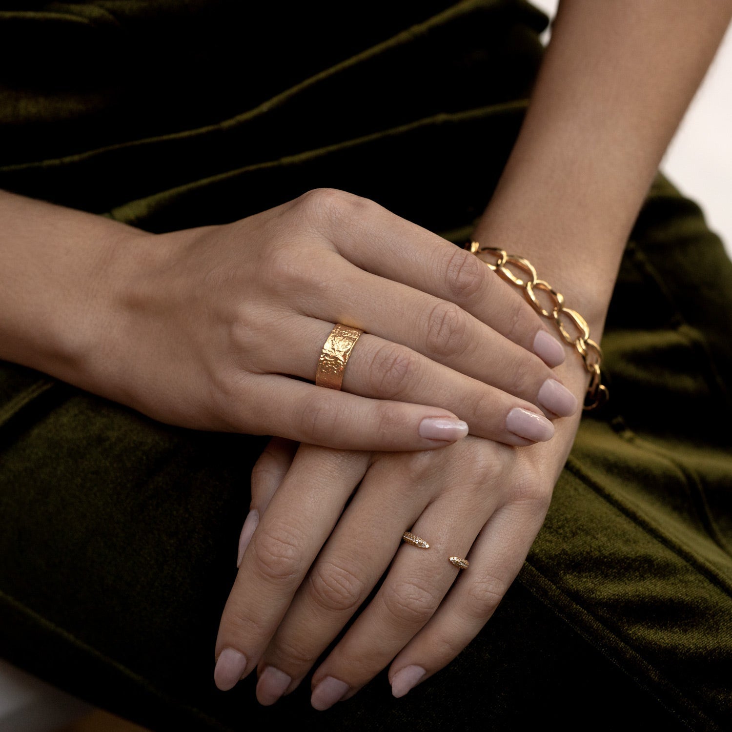 Athena Ring - Solid Gold - Aaria London